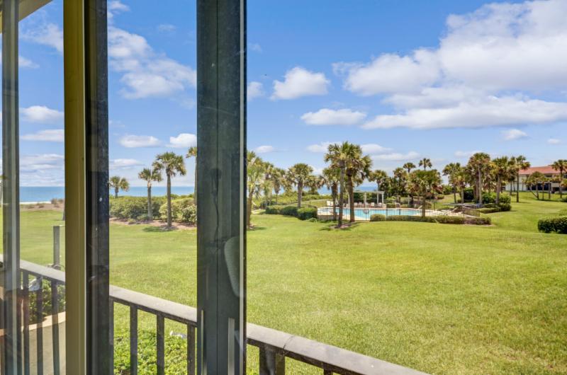 BEACHFRONT VILLA BEST BUY ON AMELIA ISLAND!