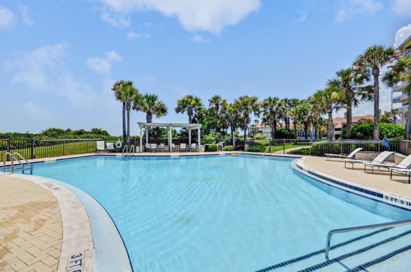 BEACHFRONT VILLA BEST BUY ON AMELIA ISLAND!