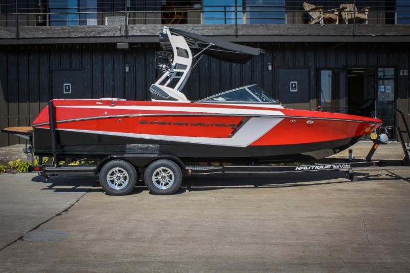Super Air Nautique 230