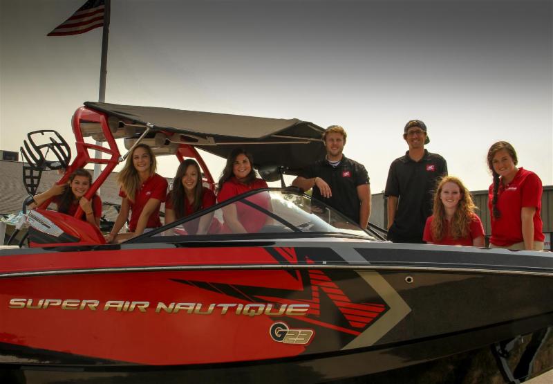 Staff in Nautique