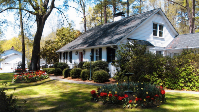 Leeza's Care Connection at the Michael J. and Mary Meech Mungo Home