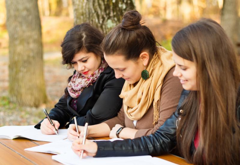 college_studying_outside.jpg