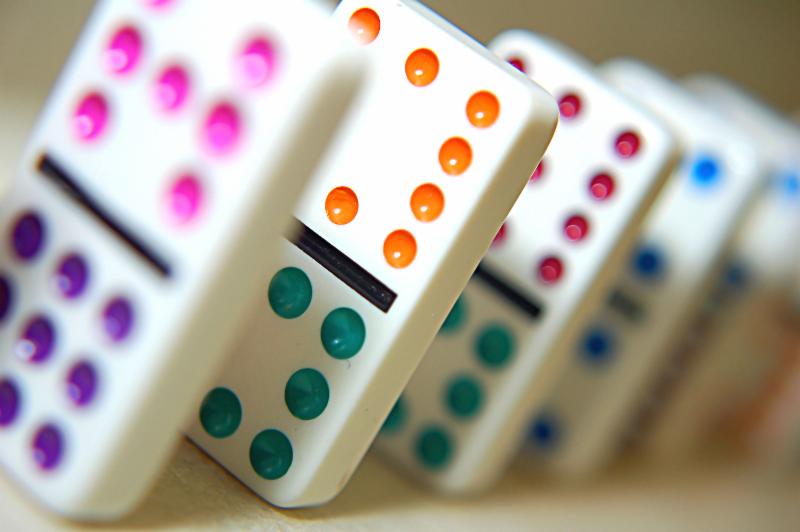 dominoes