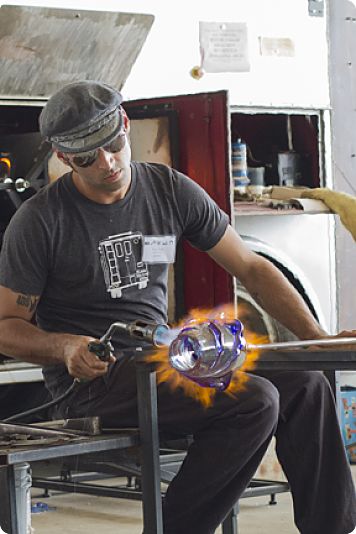 84aca19e-8fd6-41e7-80ed-81e33025c663.jpg?width=216