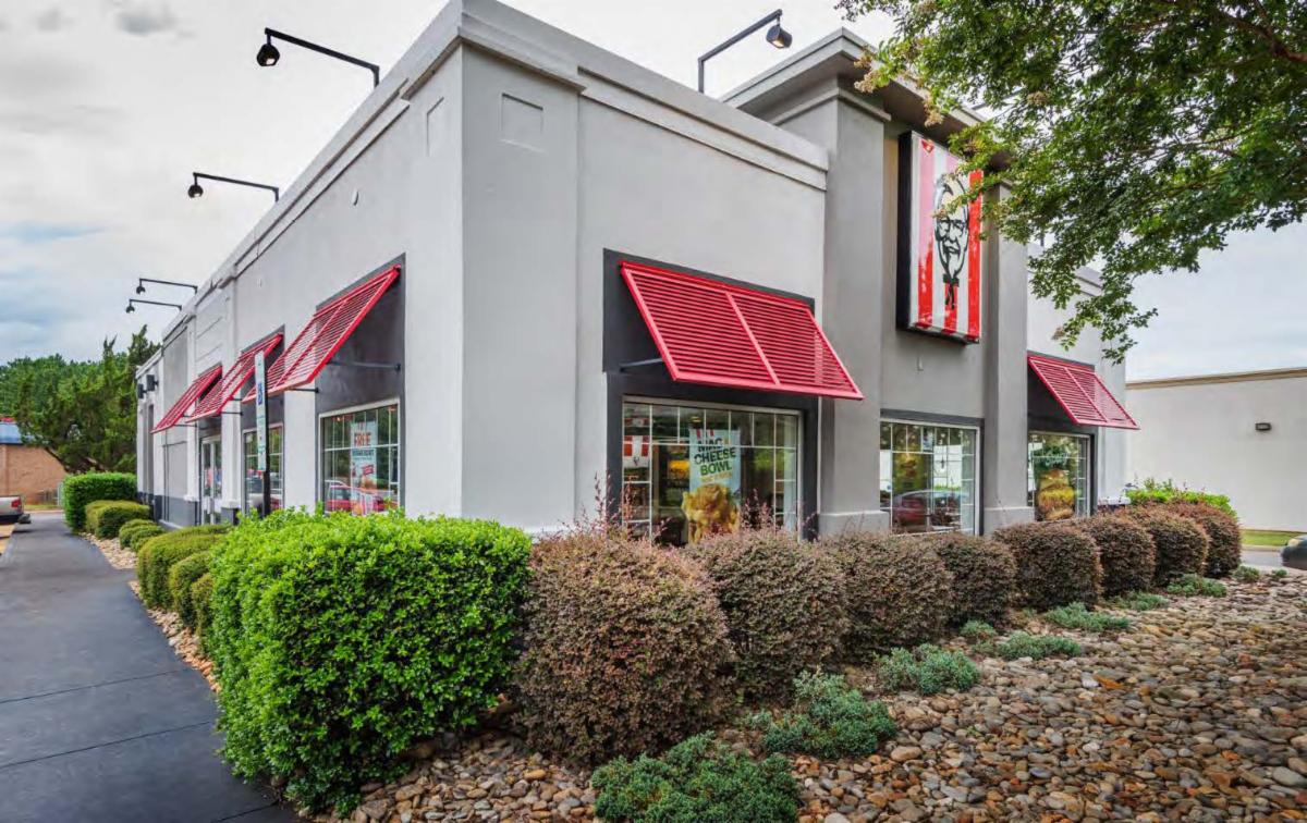 Wake Forest NC I KFC I 17 Years I NNN 1.976M