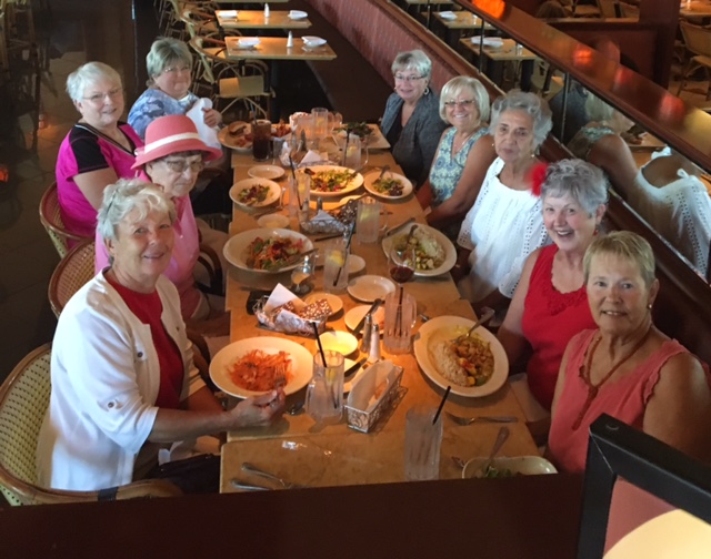 lunch at cheesecake factory