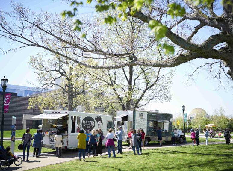 Food Truck Mondays on Wade Oval