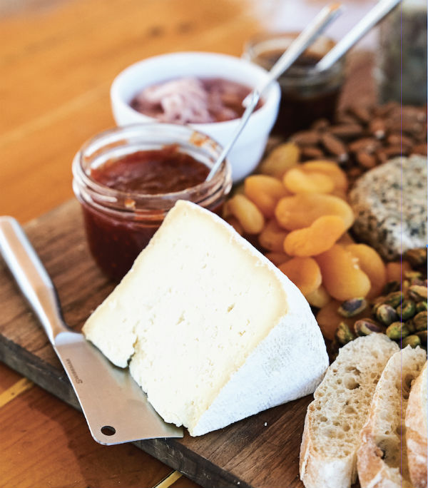 Lakin's Gorges Cheese, boat magic, yankee magazine yankee magazine, maine food cruises maine food cruises, maine sailing adventure maine sailing adventure, maine windjammer maine windjammer, sailing in maine, sailing in maine
