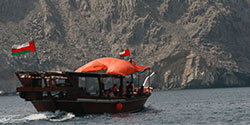 An Omani dhow approaches Khawr Ash-Sham.