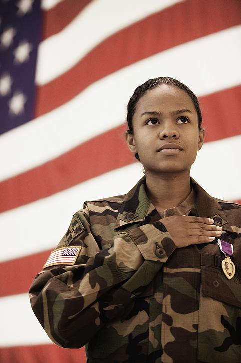 woman_soldier_flag.jpg